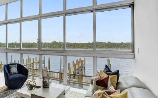 2870 N Ocean Drive Hollywood, FL 33019