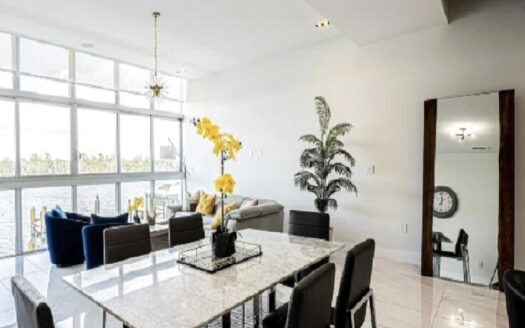 2870 N Ocean Drive Hollywood, FL 33019